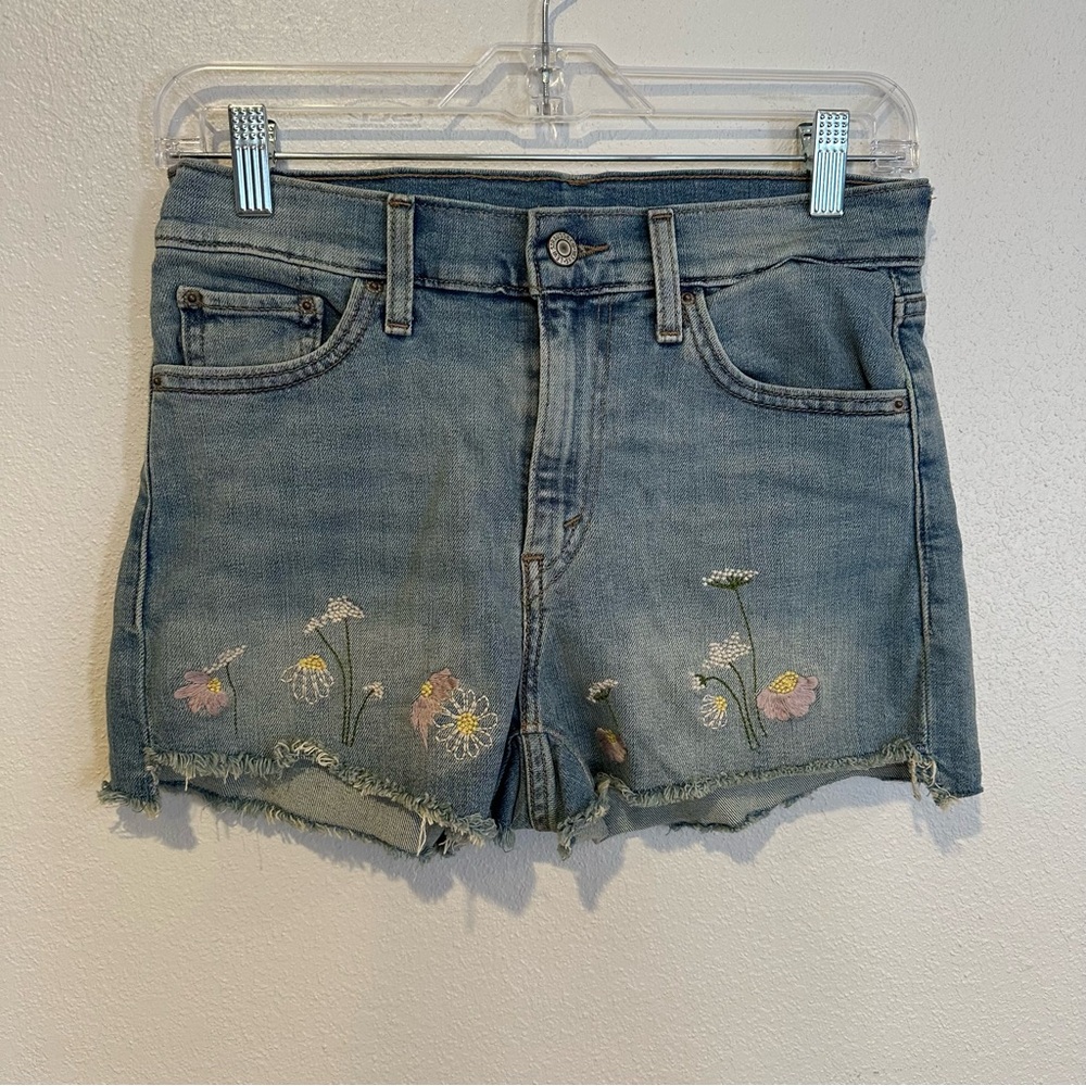 Levi's High Rise Floral Bohemian Embroidered Jean Shorts Size 28